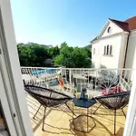 Amari-zaton *