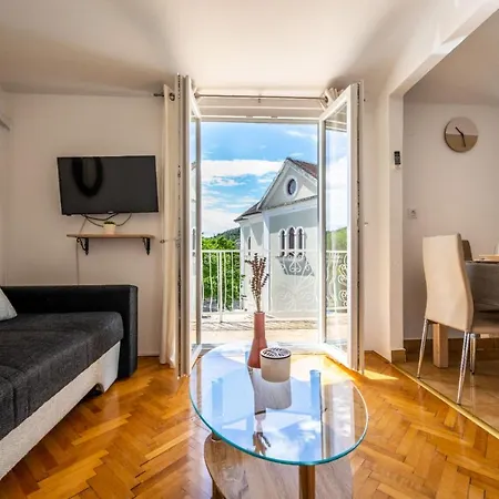 Amari-zaton * Zaton (Sibenik-Knin)