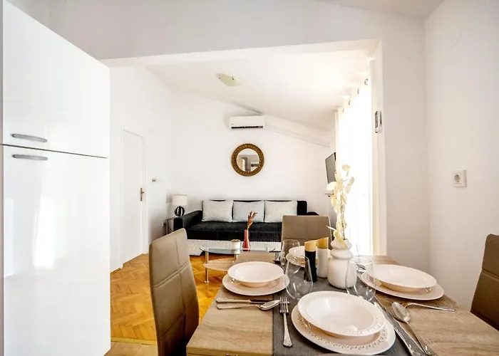 דירה Amari-zaton